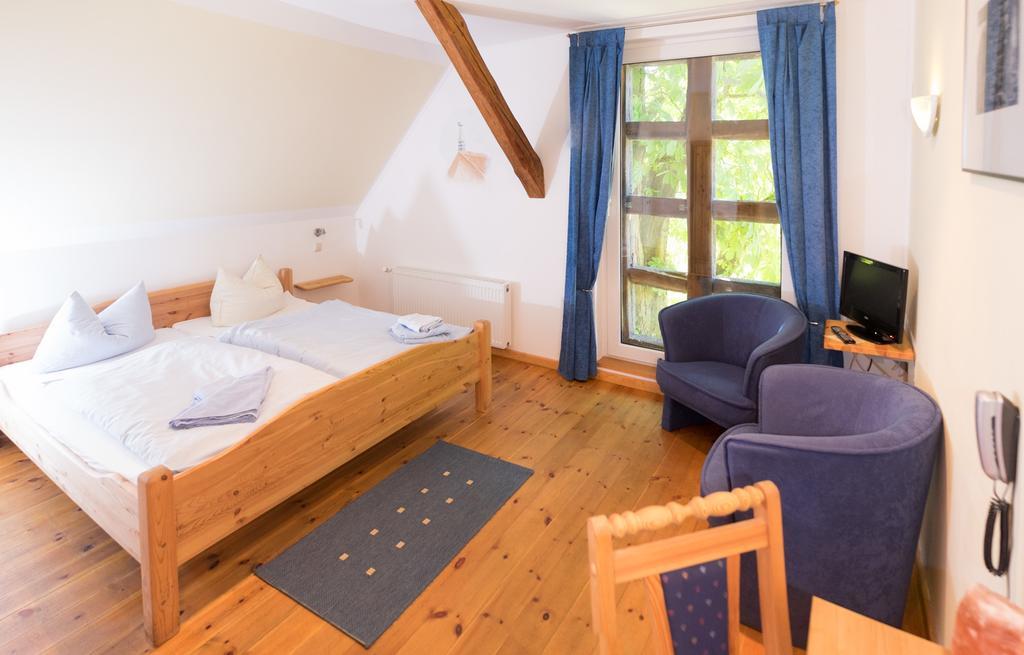 Landhotel Markthof Satemin Wustrow  Ruang foto