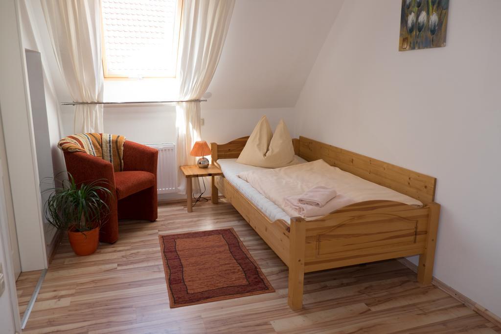 Landhotel Markthof Satemin Wustrow  Ruang foto