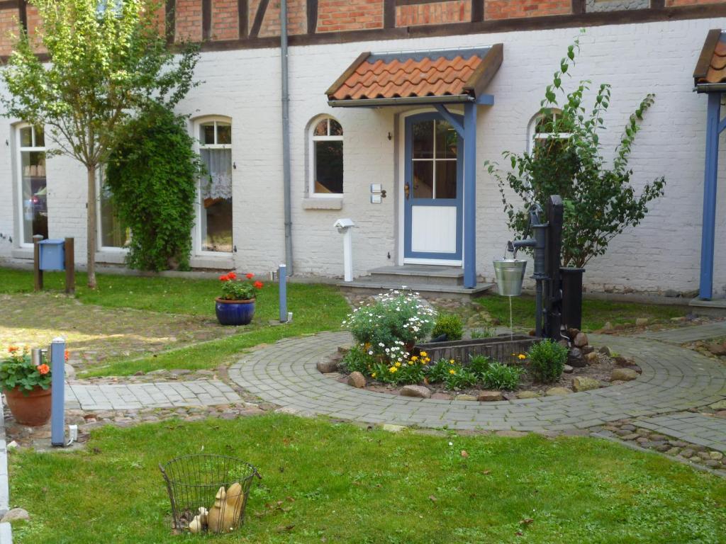 Landhotel Markthof Satemin Wustrow  Bagian luar foto